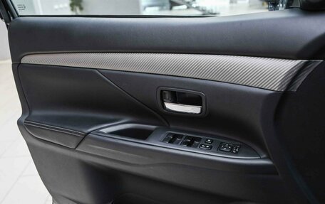 Mitsubishi Outlander III рестайлинг 3, 2014 год, 1 450 000 рублей, 9 фотография