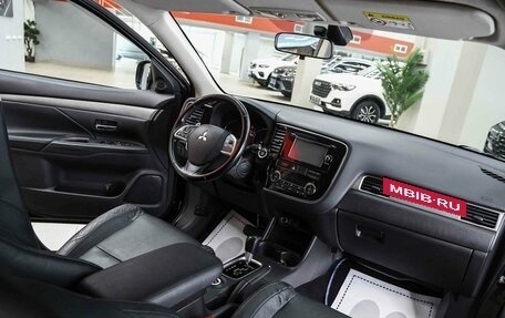 Mitsubishi Outlander III рестайлинг 3, 2014 год, 1 450 000 рублей, 5 фотография