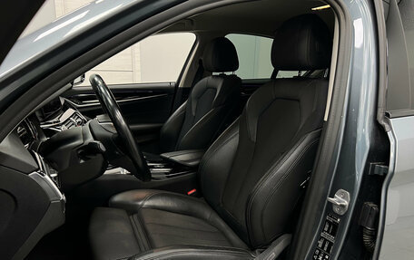 BMW 5 серия, 2019 год, 3 990 000 рублей, 19 фотография