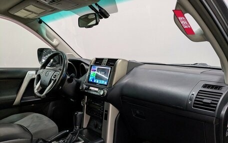 Toyota Land Cruiser Prado 150 рестайлинг 2, 2013 год, 2 650 000 рублей, 16 фотография