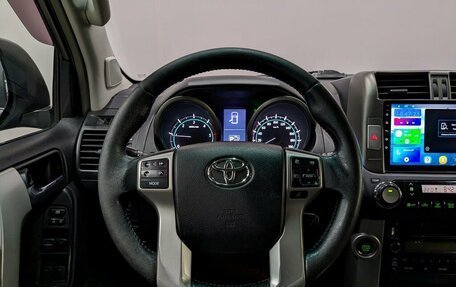 Toyota Land Cruiser Prado 150 рестайлинг 2, 2013 год, 2 650 000 рублей, 28 фотография