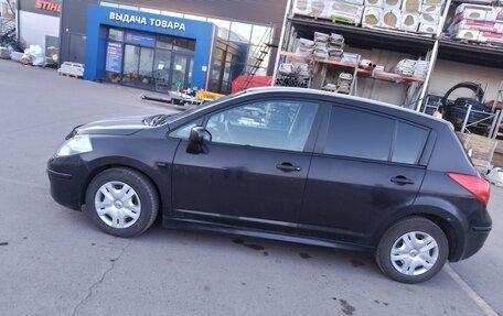 Nissan Tiida, 2010 год, 700 000 рублей, 2 фотография