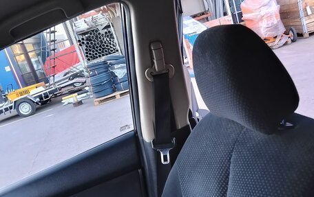 Nissan Tiida, 2010 год, 700 000 рублей, 8 фотография