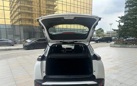 Peugeot 2008 II, 2022 год, 1 225 000 рублей, 10 фотография