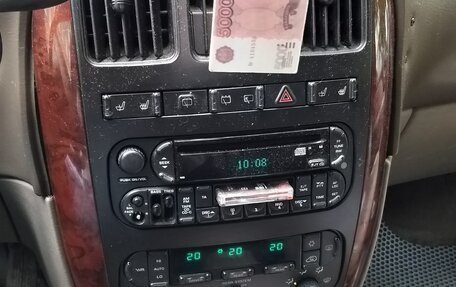 Chrysler Voyager IV, 2003 год, 800 000 рублей, 10 фотография