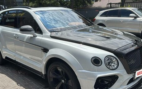 Bentley Bentayga I, 2016 год, 13 000 000 рублей, 6 фотография