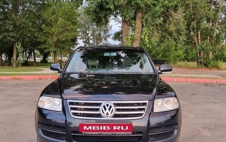 Volkswagen Touareg III, 2004 год, 850 000 рублей, 2 фотография