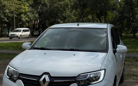 Renault Logan II, 2020 год, 800 000 рублей, 4 фотография