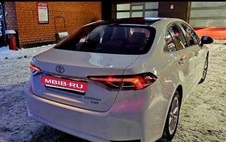 Toyota Corolla, 2022 год, 2 150 000 рублей, 3 фотография