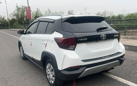Toyota Yaris XP150 рестайлинг, 2022 год, 1 450 000 рублей, 5 фотография