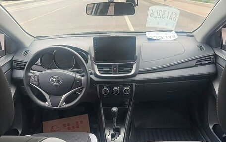 Toyota Yaris XP150 рестайлинг, 2022 год, 1 450 000 рублей, 18 фотография