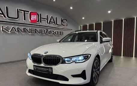 BMW 3 серия, 2022 год, 3 230 000 рублей, 2 фотография