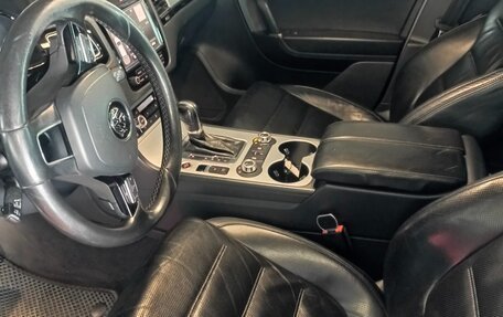 Volkswagen Touareg III, 2011 год, 1 540 000 рублей, 13 фотография