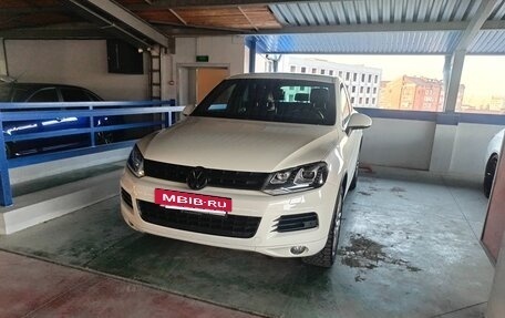 Volkswagen Touareg III, 2011 год, 1 540 000 рублей, 11 фотография