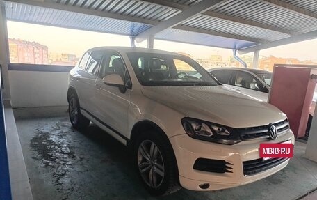 Volkswagen Touareg III, 2011 год, 1 540 000 рублей, 12 фотография