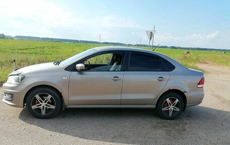 Volkswagen Polo VI (EU Market), 2016 год, 700 000 рублей, 4 фотография