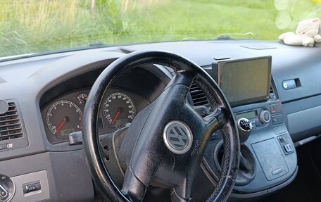 Volkswagen Multivan T5, 2006 год, 900 000 рублей, 8 фотография
