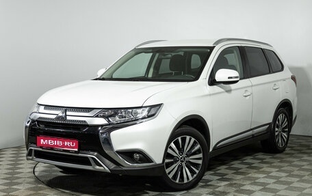 Mitsubishi Outlander III рестайлинг 3, 2021 год, 2 099 777 рублей, 1 фотография