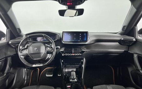 Peugeot 2008 II, 2020 год, 1 700 000 рублей, 14 фотография