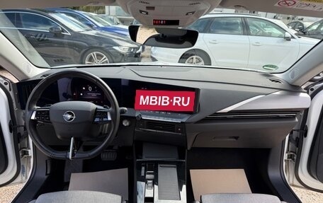 Opel Astra, 2023 год, 2 308 000 рублей, 11 фотография