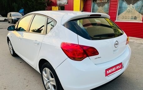 Opel Astra J, 2011 год, 637 000 рублей, 4 фотография