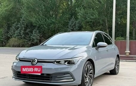 Volkswagen Golf VIII, 2022 год, 1 850 000 рублей, 4 фотография