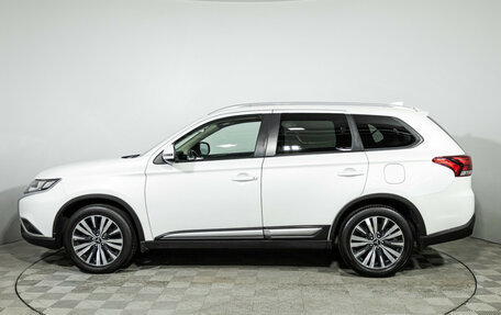 Mitsubishi Outlander III рестайлинг 3, 2021 год, 2 099 777 рублей, 8 фотография