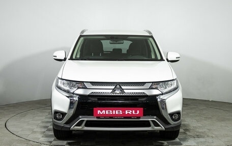 Mitsubishi Outlander III рестайлинг 3, 2021 год, 2 099 777 рублей, 2 фотография