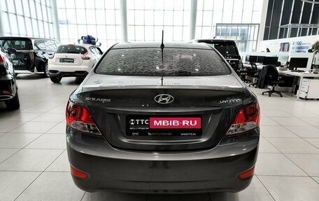 Hyundai Solaris II рестайлинг, 2013 год, 650 000 рублей, 10 фотография