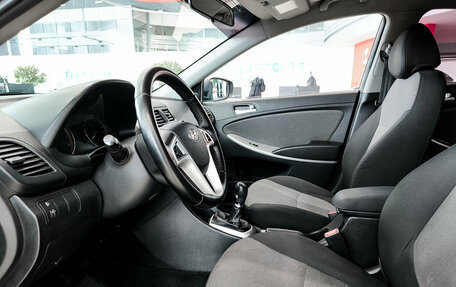 Hyundai Solaris II рестайлинг, 2013 год, 650 000 рублей, 20 фотография