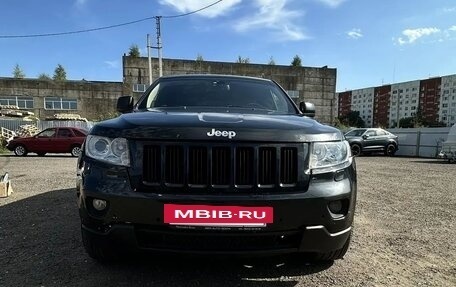 Jeep Grand Cherokee, 2012 год, 1 350 000 рублей, 2 фотография