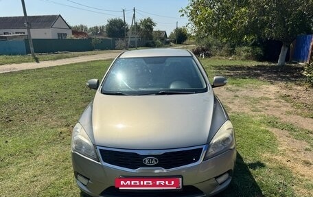 KIA cee'd I рестайлинг, 2010 год, 650 000 рублей, 4 фотография