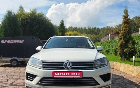 Volkswagen Touareg III, 2015 год, 3 000 000 рублей, 2 фотография