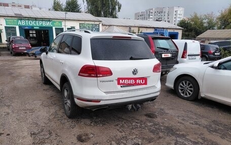 Volkswagen Touareg III, 2015 год, 2 400 000 рублей, 3 фотография