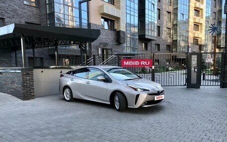 Toyota Prius IV XW50, 2019 год, 1 947 000 рублей, 4 фотография