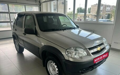 Chevrolet Niva I рестайлинг, 2020 год, 820 000 рублей, 4 фотография