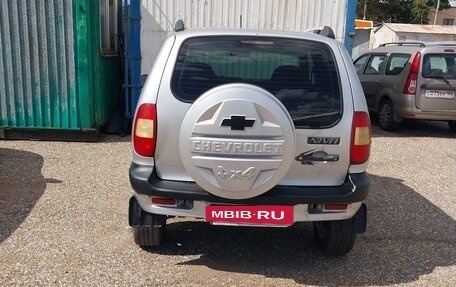Chevrolet Niva I рестайлинг, 2003 год, 275 000 рублей, 2 фотография