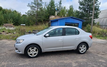 Renault Logan II, 2018 год, 900 000 рублей, 1 фотография