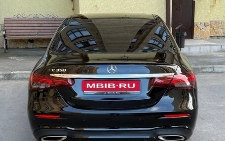 Mercedes-Benz E-Класс, 2022 год, 6 000 000 рублей, 1 фотография
