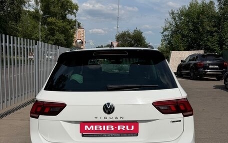Volkswagen Tiguan II, 2021 год, 3 050 000 рублей, 4 фотография
