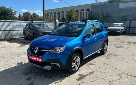 Renault Sandero II рестайлинг, 2019 год, 1 049 000 рублей, 1 фотография