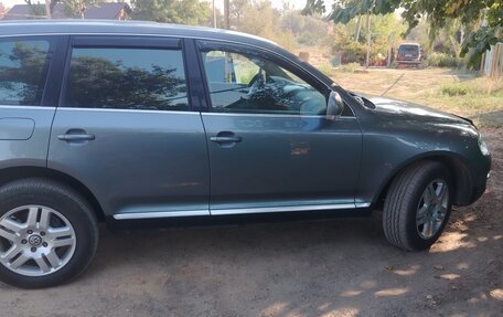 Volkswagen Touareg III, 2003 год, 860 000 рублей, 2 фотография
