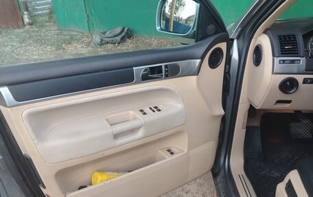 Volkswagen Touareg III, 2003 год, 860 000 рублей, 5 фотография