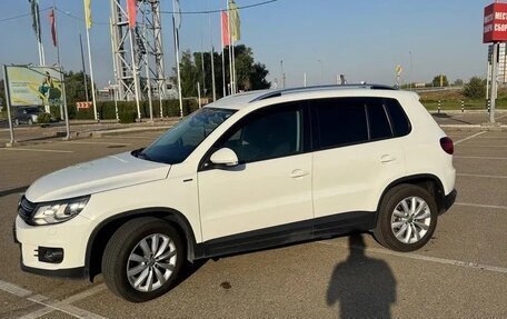 Volkswagen Tiguan I, 2016 год, 1 850 000 рублей, 2 фотография