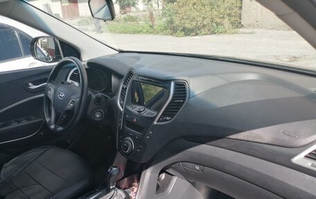 Hyundai Santa Fe III рестайлинг, 2017 год, 2 450 000 рублей, 17 фотография