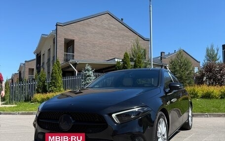 Mercedes-Benz A-Класс, 2020 год, 2 450 000 рублей, 2 фотография