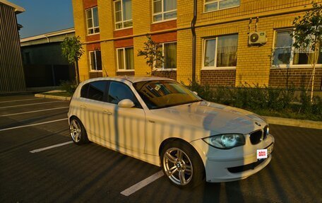 BMW 1 серия, 2009 год, 800 000 рублей, 5 фотография