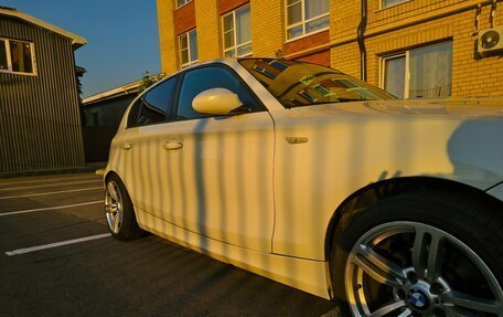 BMW 1 серия, 2009 год, 800 000 рублей, 12 фотография
