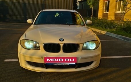 BMW 1 серия, 2009 год, 800 000 рублей, 4 фотография