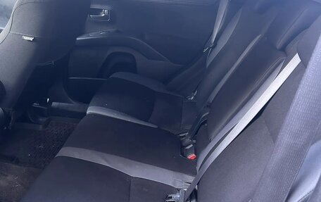 Mitsubishi Outlander III рестайлинг 3, 2011 год, 900 000 рублей, 8 фотография